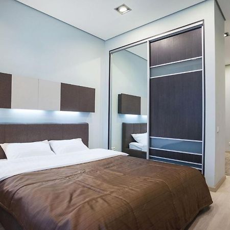Navit Apartments With Breakfast, Near The Railway Station, The City Center And The Park 키예프 외부 사진