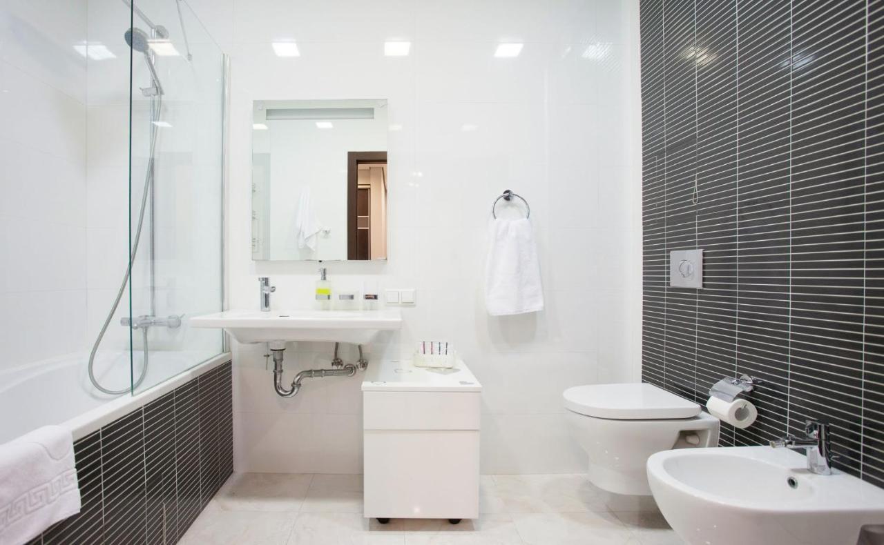 Navit Apartments With Breakfast, Near The Railway Station, The City Center And The Park 키예프 외부 사진